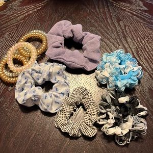Assorted hair ties brand new